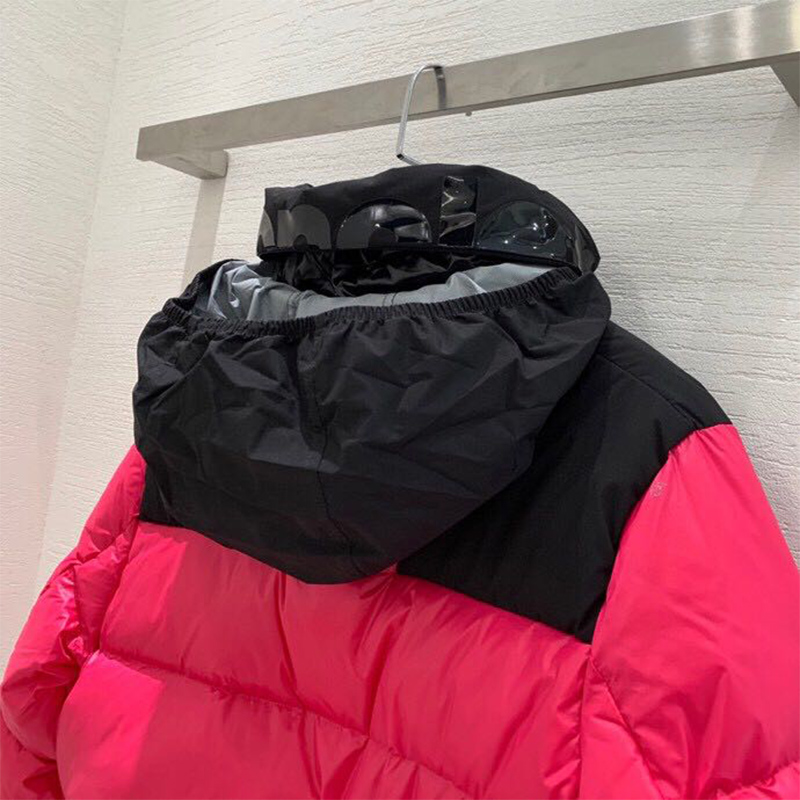 Moncler  Jasione Short Down Jacket In Bubblegum Pink - EUR FASHION