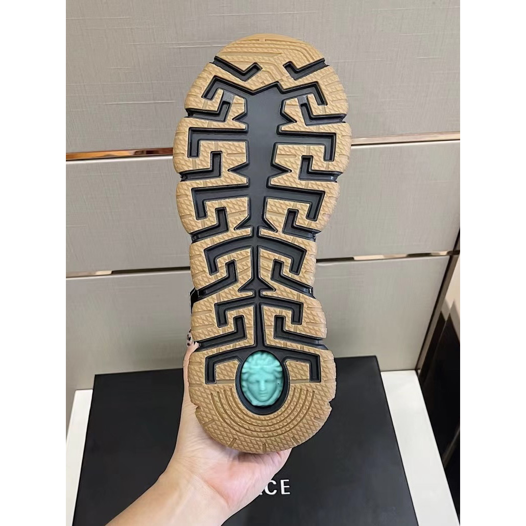 Versace Trigreca Sneakers  - EUR FASHION
