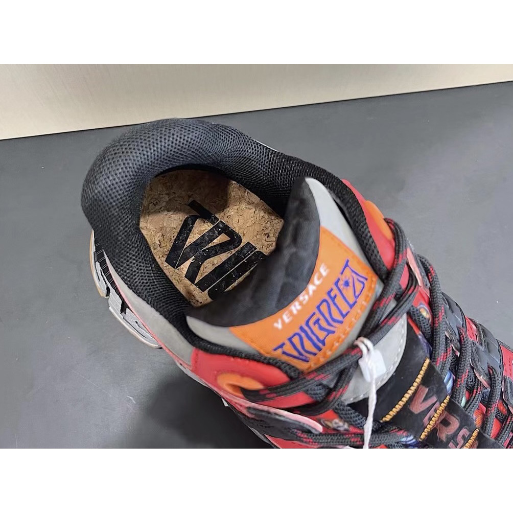 Versace Trigreca Sneakers  - EUR FASHION