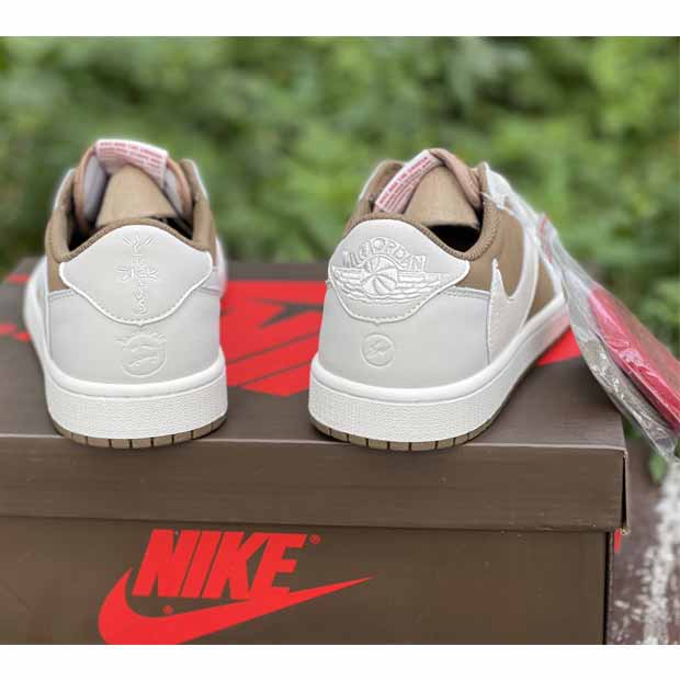 Travis Scott X Air Jordan 1  - EUR FASHION