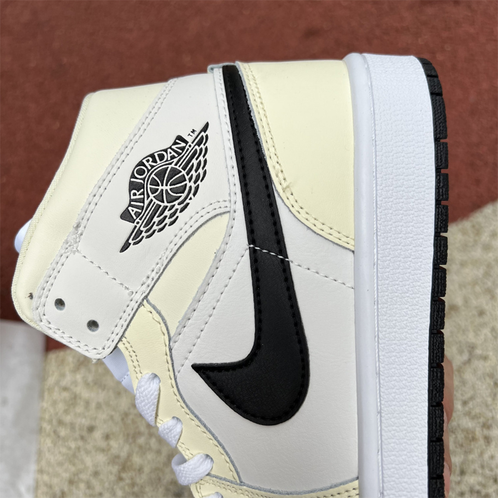 Jordan AJ1 Mid Zoom Sneakers - EUR FASHION