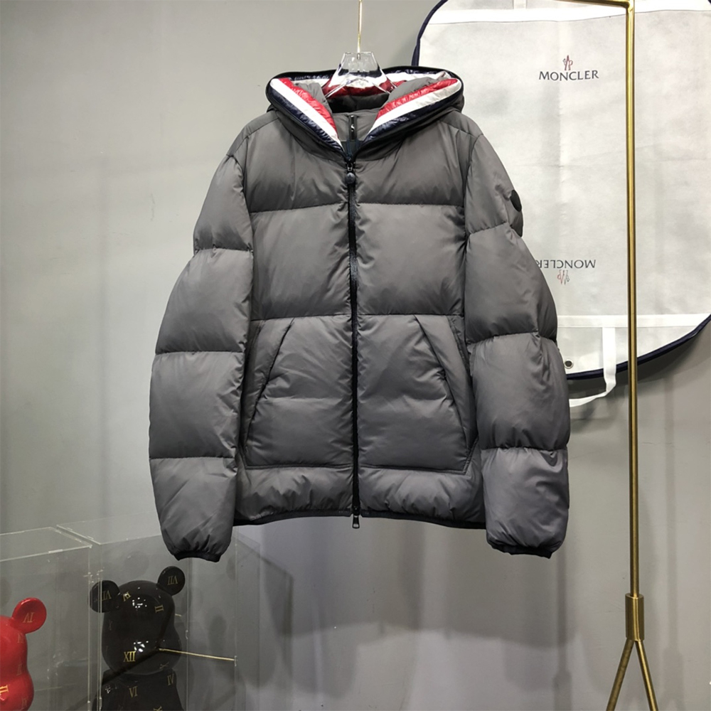 Moncler Short Down Jacket - EUR FASHION