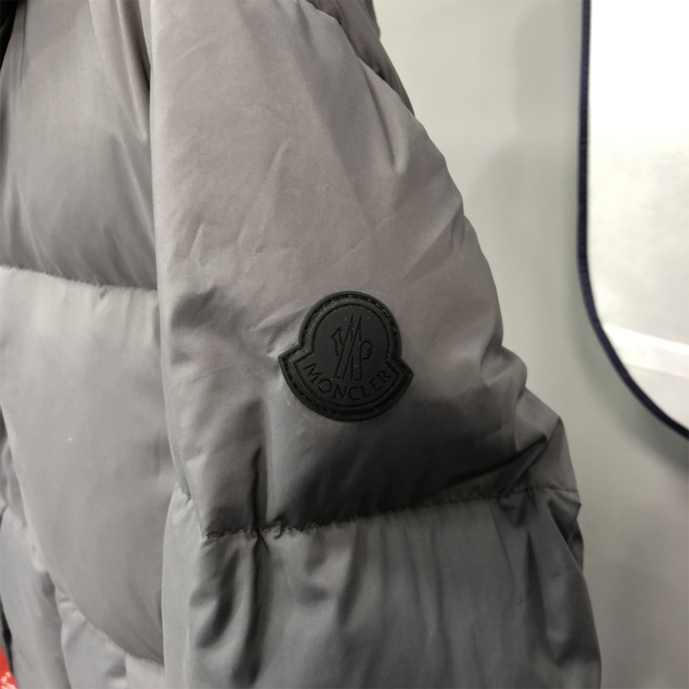 Moncler Short Down Jacket - EUR FASHION