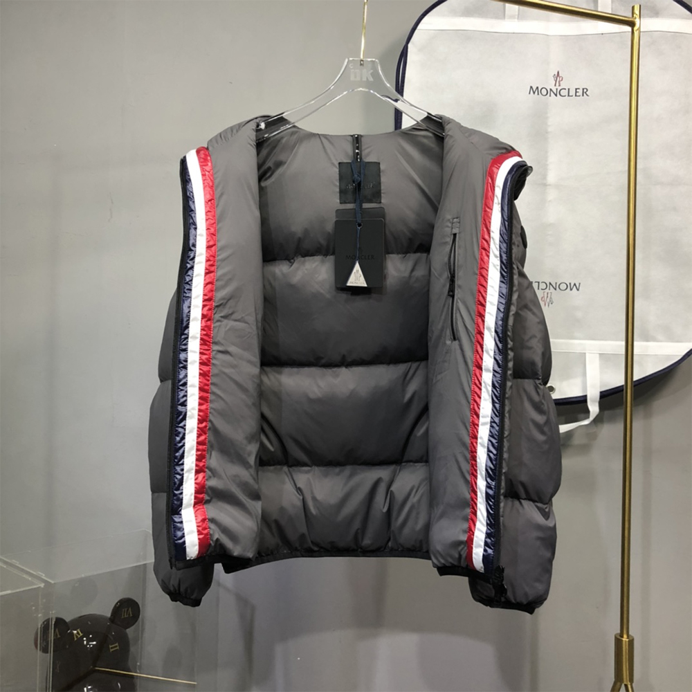 Moncler Short Down Jacket - EUR FASHION