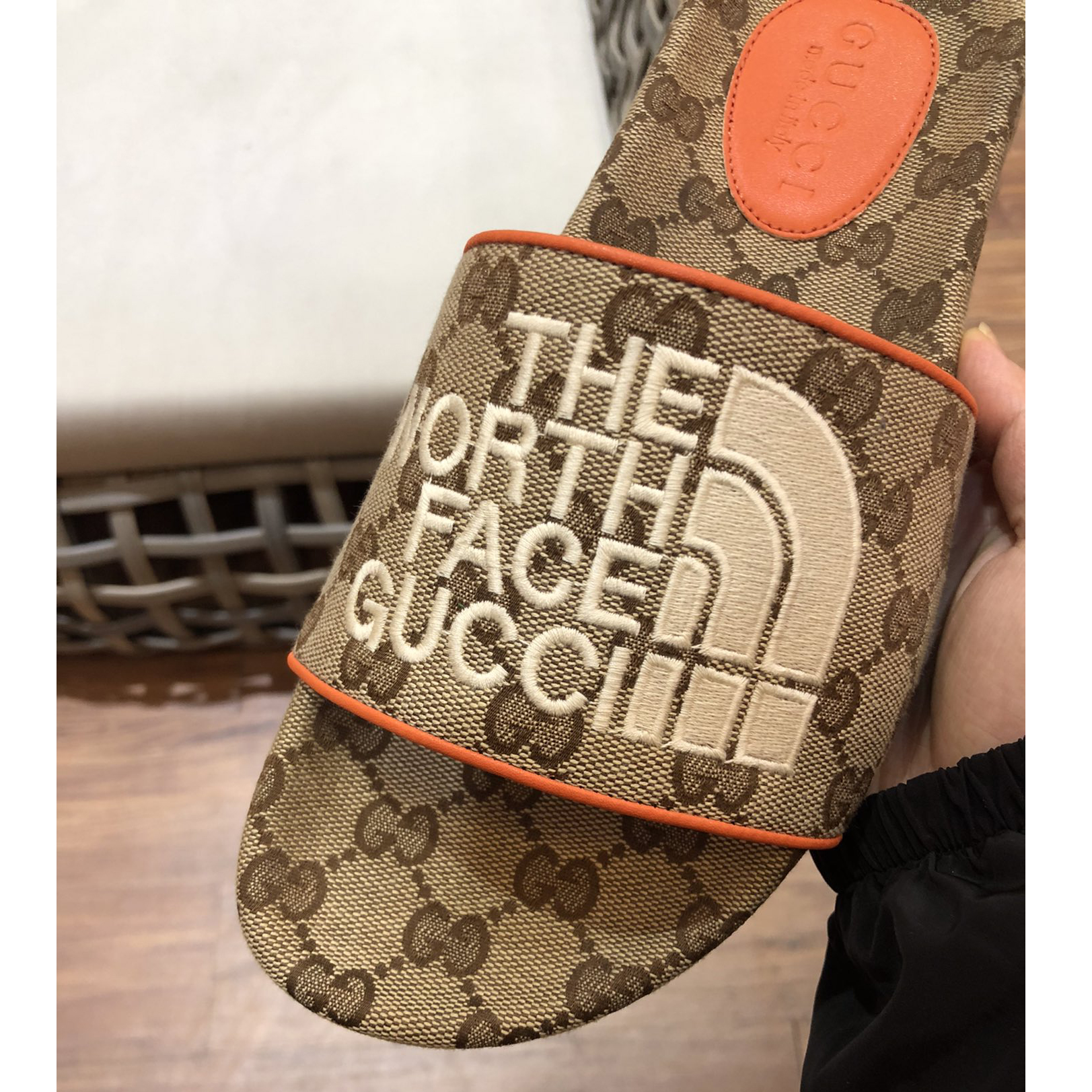 Gucci x The North Face Slides - EUR FASHION