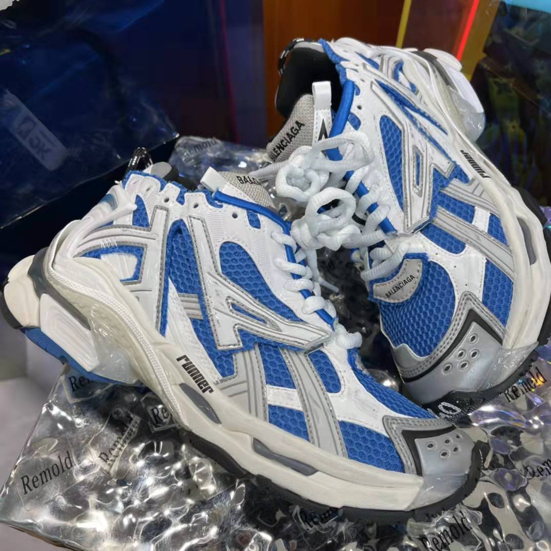 Balenciaga MEN'S RUNNER TRAINERS IN WHITE - EUR FASHION