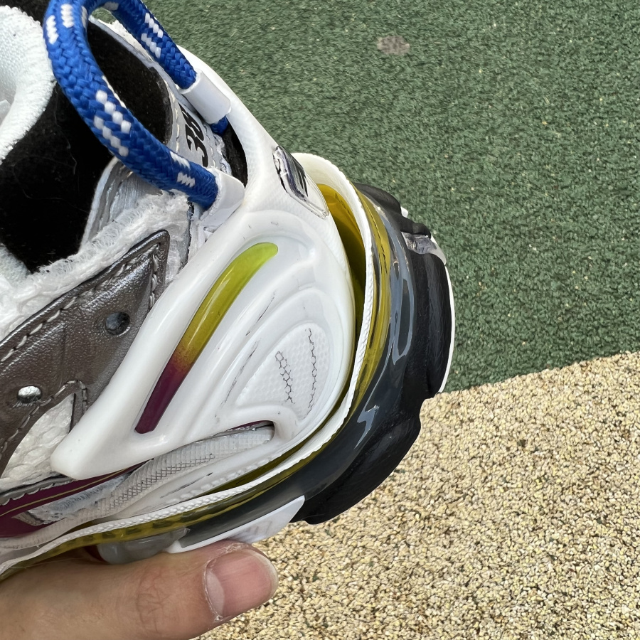 Balenciaga Men's Runner Trainers - EUR FASHION