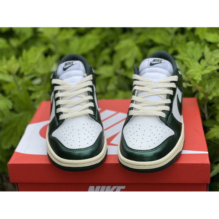 Nike Dunk Low “Vintage Green” Sneaker DQ8580-100 - EUR FASHION