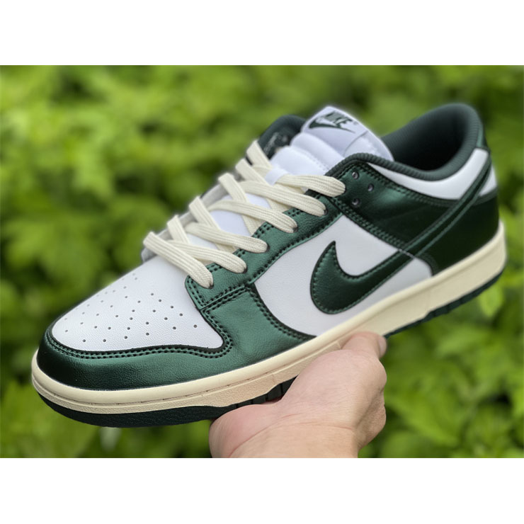 Nike Dunk Low “Vintage Green” Sneaker DQ8580-100 - EUR FASHION