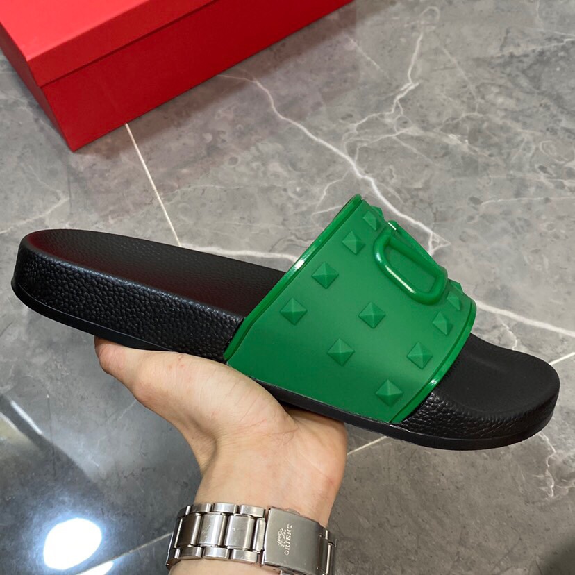 Valenti Garavani Summer V Logo Singature Sandal In Green - EUR FASHION