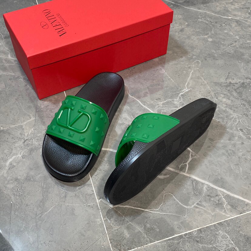 Valenti Garavani Summer V Logo Singature Sandal In Green - EUR FASHION