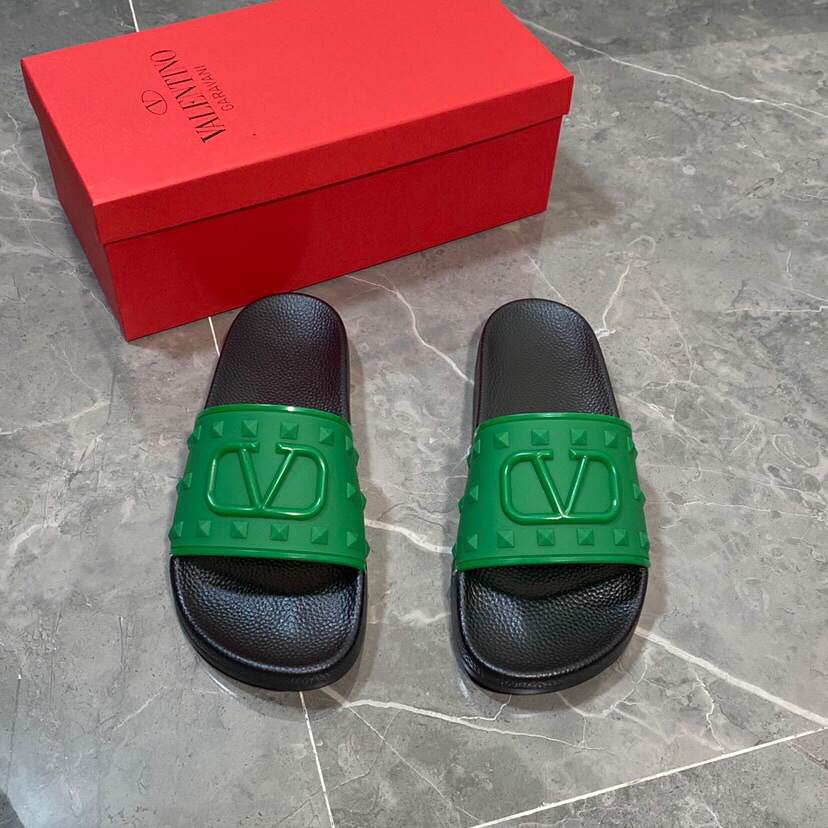 Valenti Garavani Summer V Logo Singature Sandal In Green - EUR FASHION
