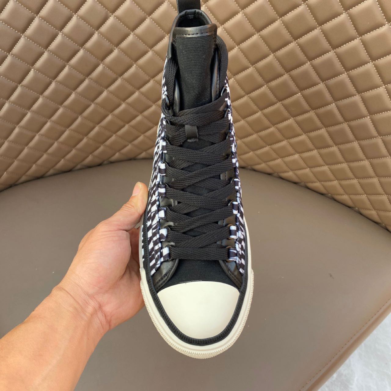Amiri Logo-Print Canvas High-Top Sneakers - EUR FASHION