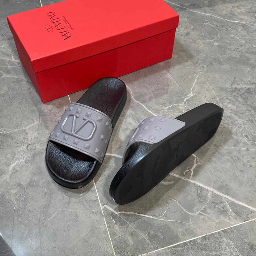 Valenti  Garavani Summer V Logo Singature Sandal In Grey - EUR FASHION