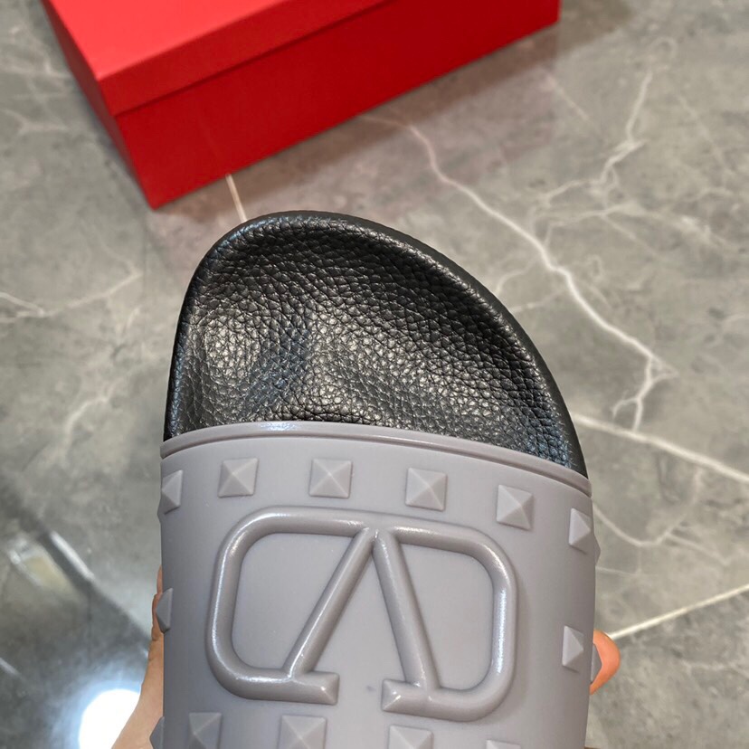 Valenti  Garavani Summer V Logo Singature Sandal In Grey - EUR FASHION