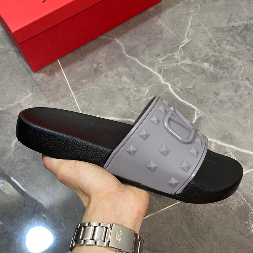 Valenti  Garavani Summer V Logo Singature Sandal In Grey - EUR FASHION