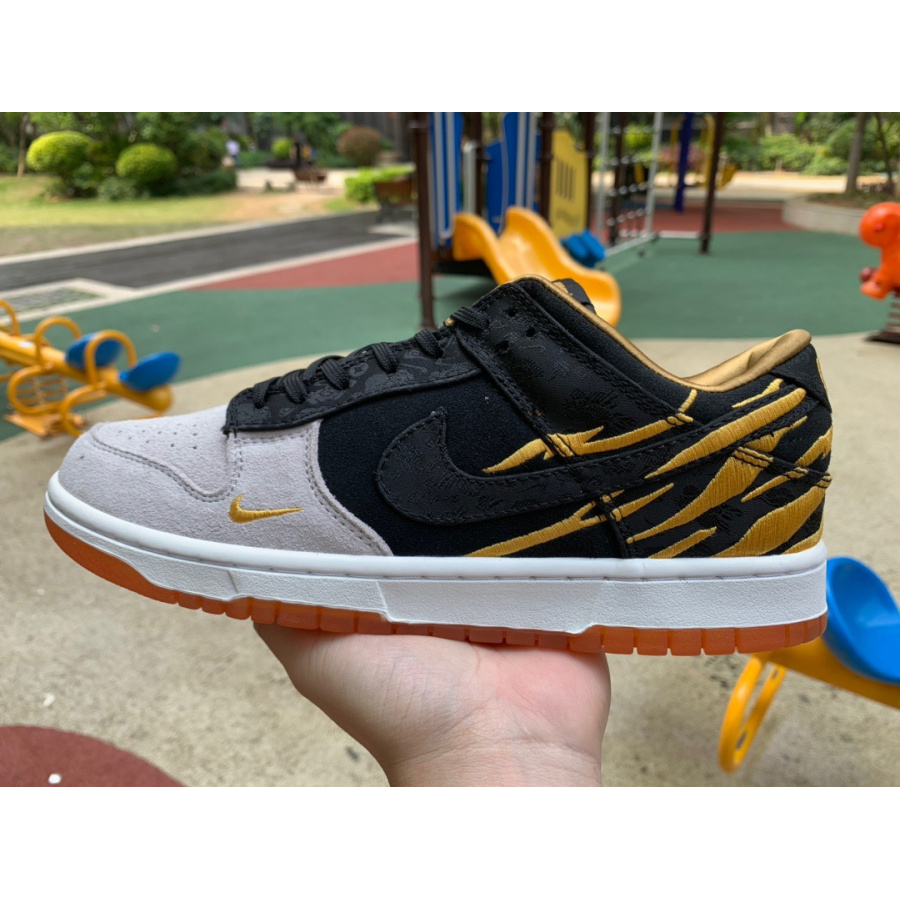 Nike SB Dunk Low God Of Wealth Sneaker   DQ5351-001 - EUR FASHION
