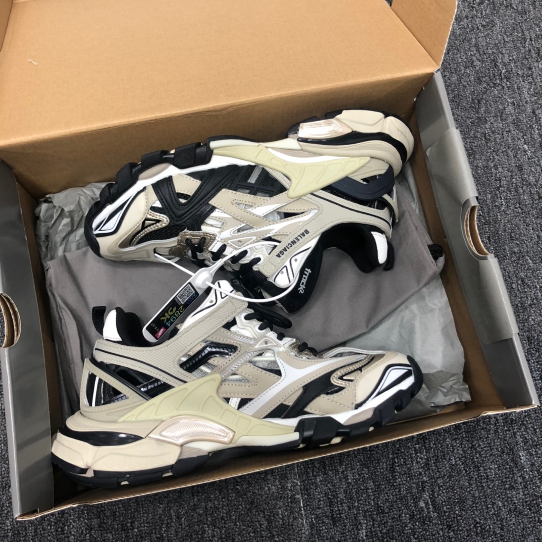 Balenciaga Track.2 Sneaker - EUR FASHION