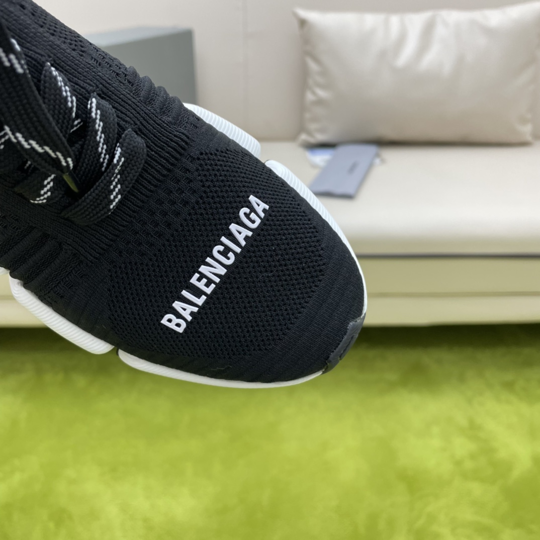 Balenciaga Speed 2.0 Lace-Up Sneaker In Black/White - EUR FASHION