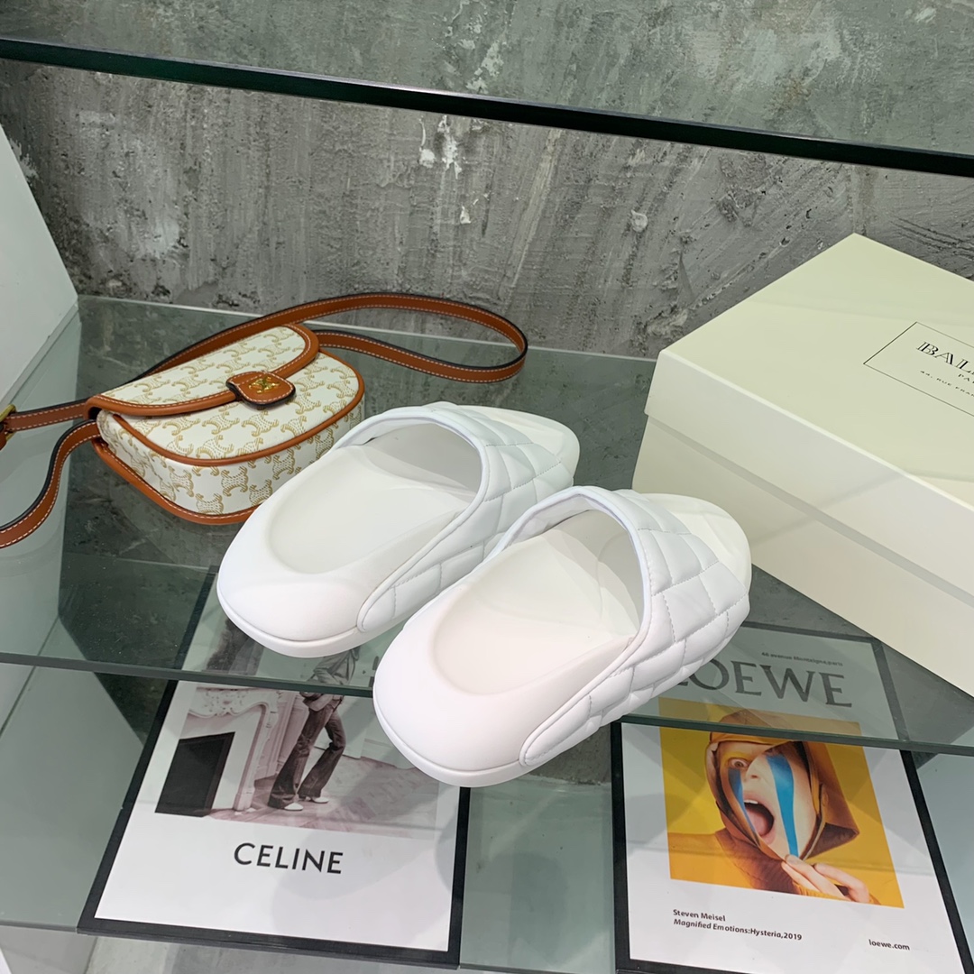 Balmain B-IT Quilted Leather Slides - EUR FASHION