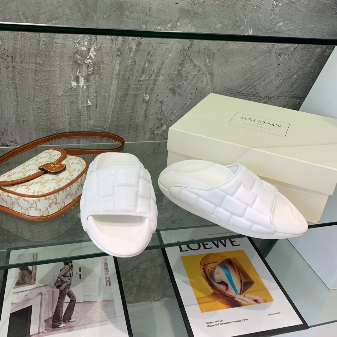 Balmain B-IT Quilted Leather Slides - EUR FASHION