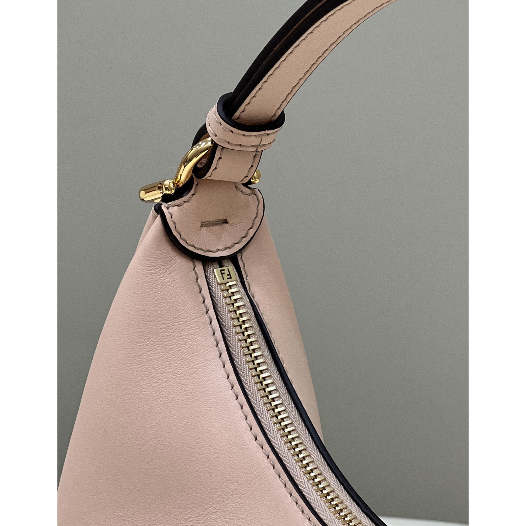 Fendi Graphy  Leather Bag(29*24.5*10cm) - EUR FASHION