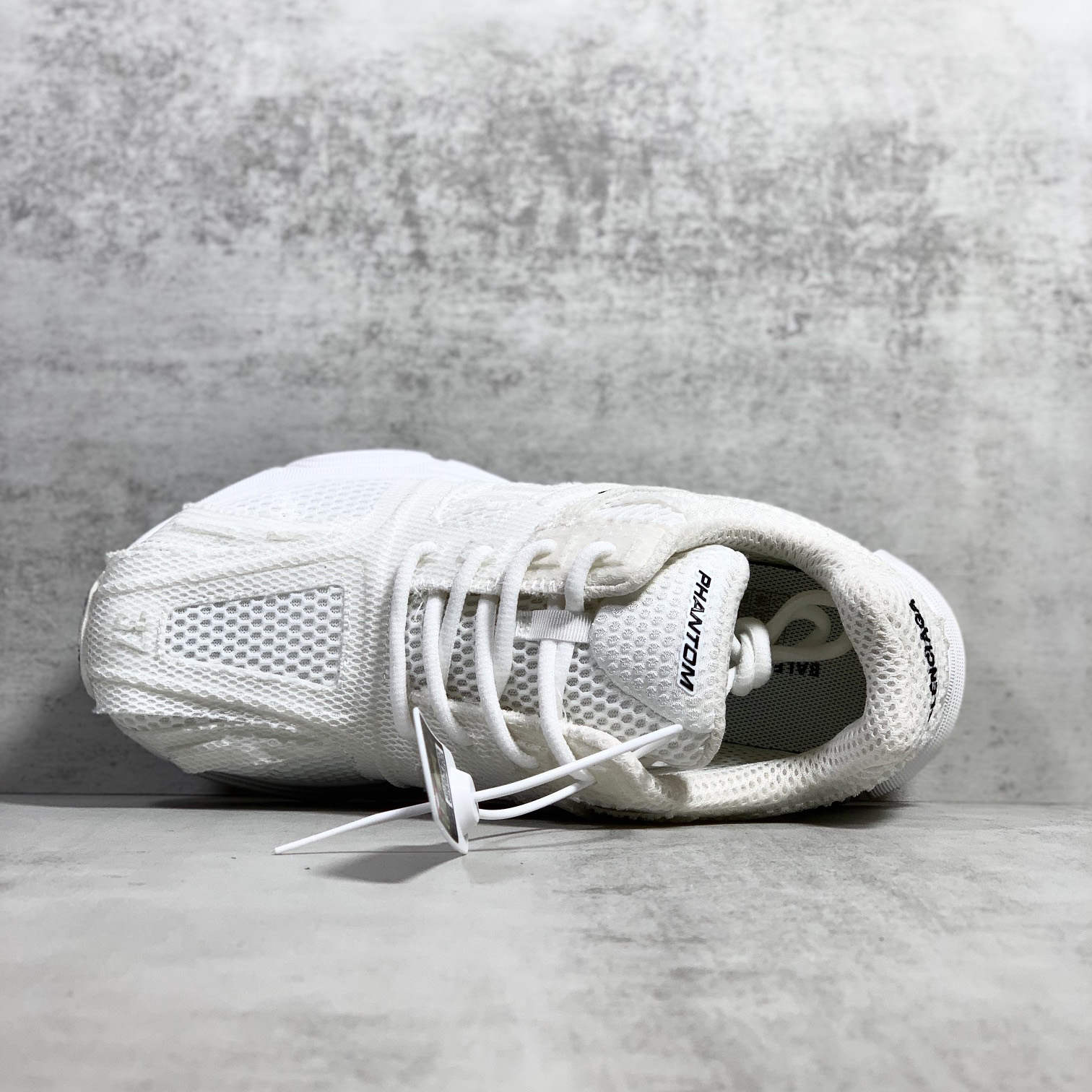 Balenciaga Men's Phantom Sneaker Washed In White - EUR FASHION