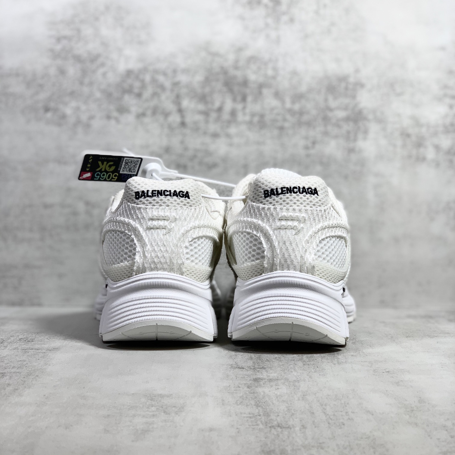 Balenciaga Men's Phantom Sneaker Washed In White - EUR FASHION
