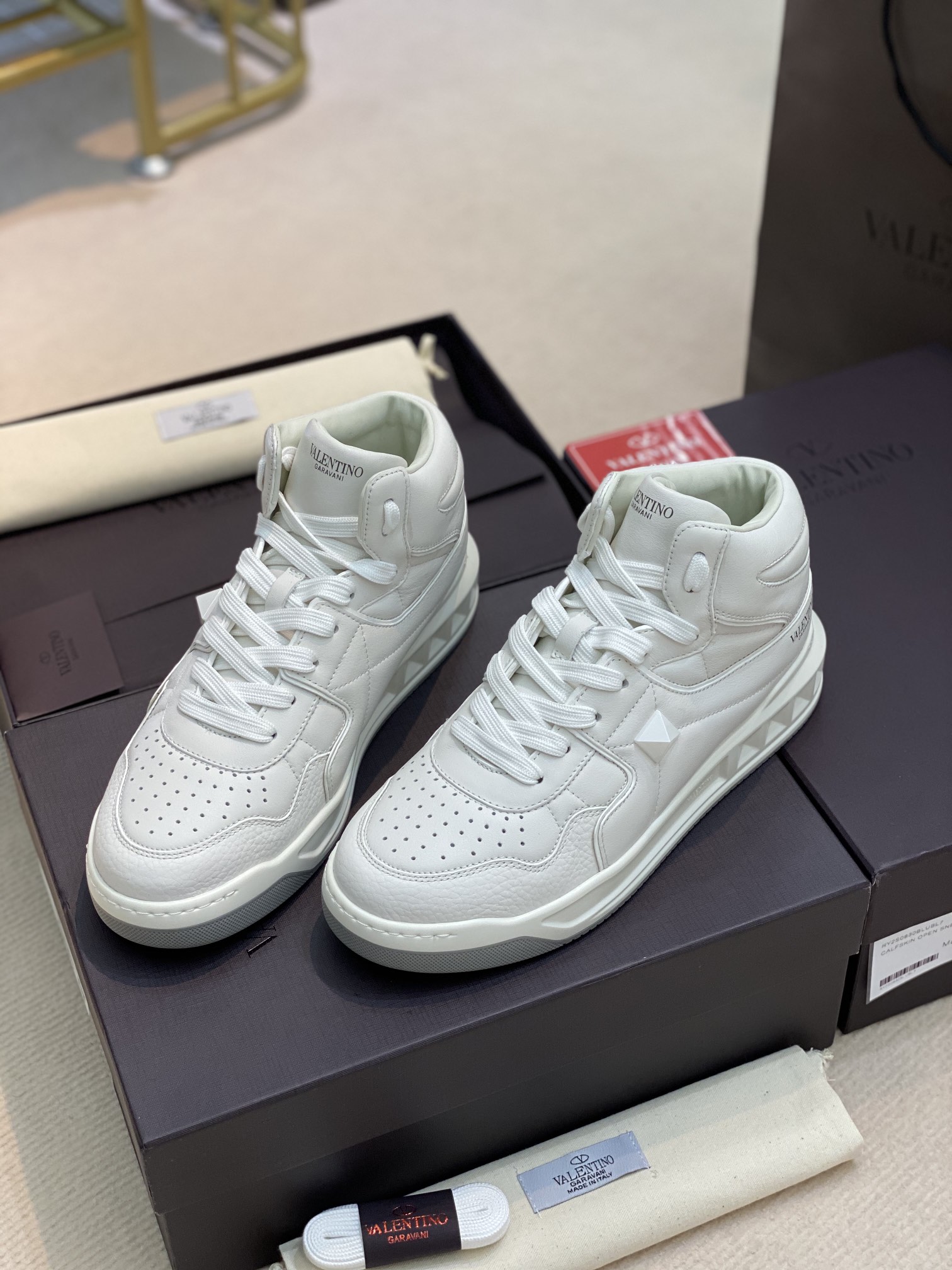 Valenti One Stud Mid-Top Nappa Sneaker - EUR FASHION