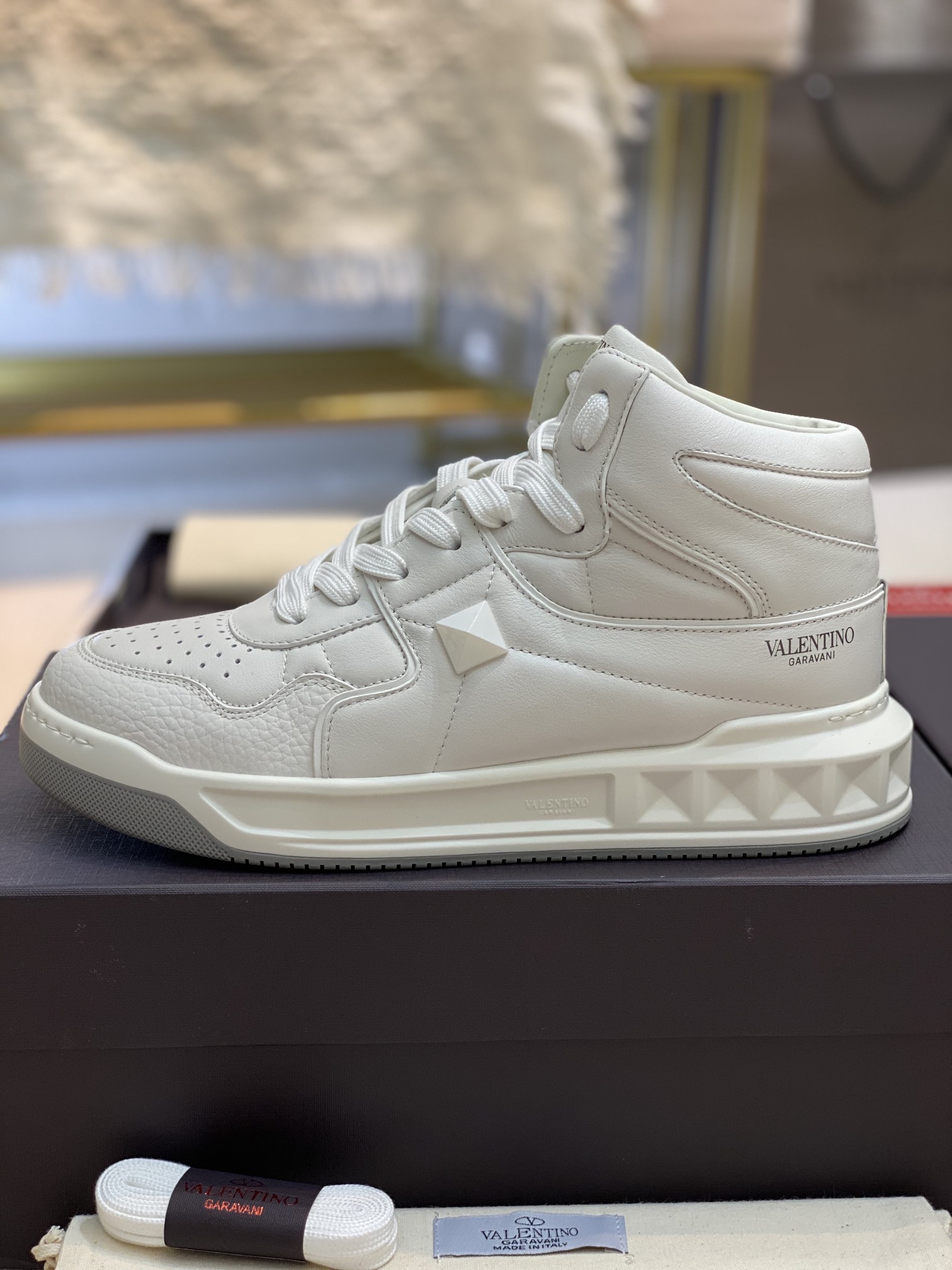 Valenti One Stud Mid-Top Nappa Sneaker - EUR FASHION