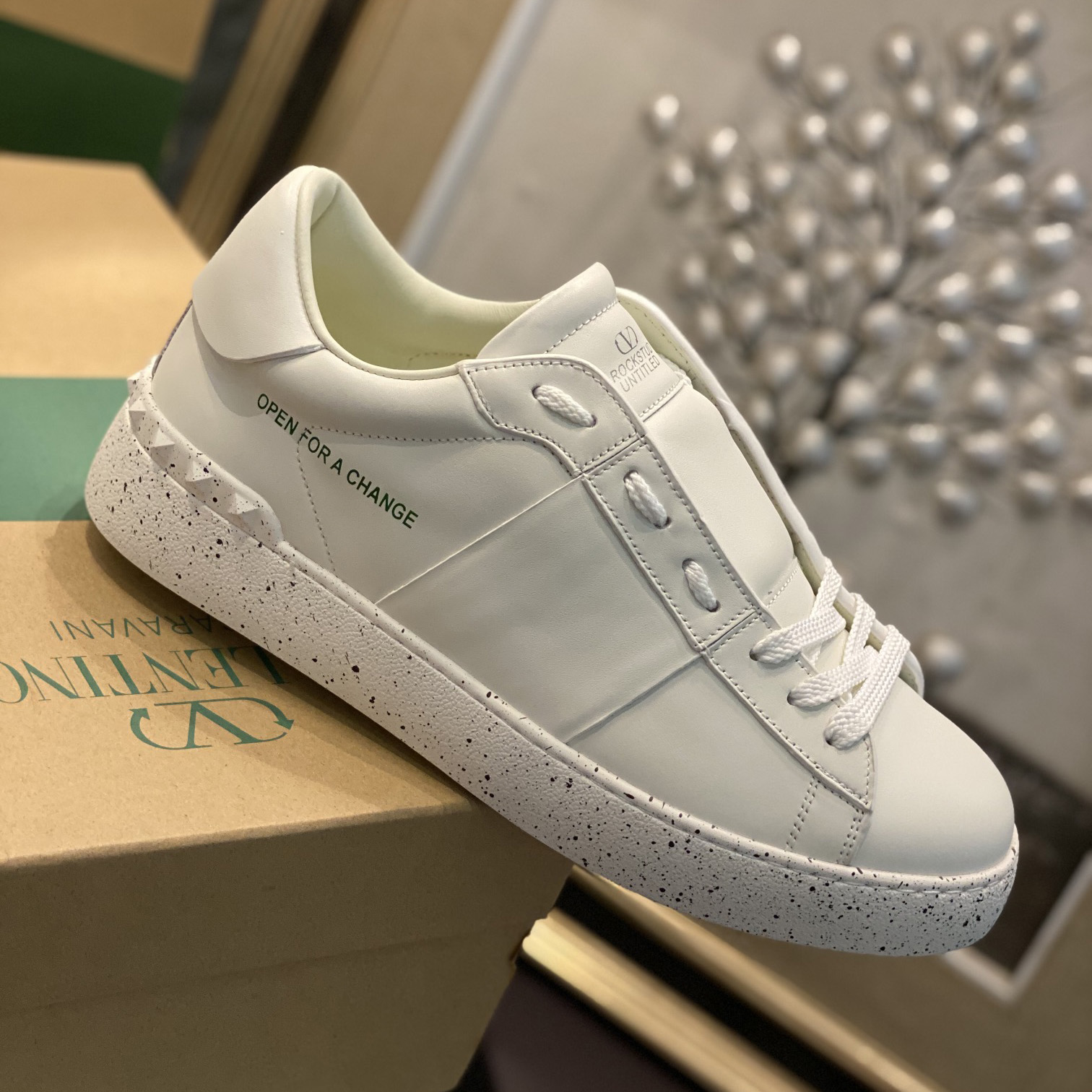 Valenti  Open For A Change Sneaker In Bio-Based Material In White - EUR FASHION