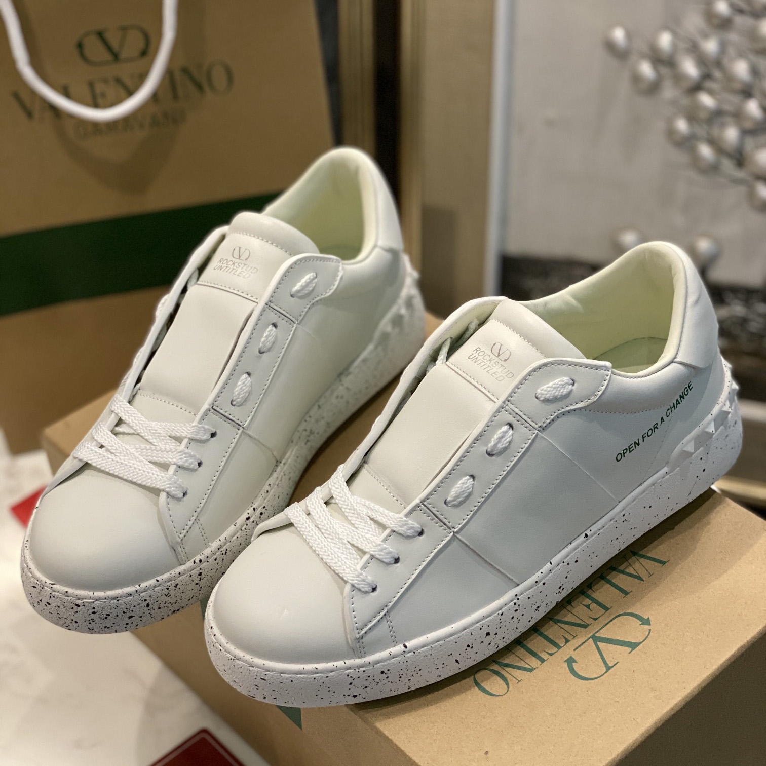 Valenti  Open For A Change Sneaker In Bio-Based Material In White - EUR FASHION