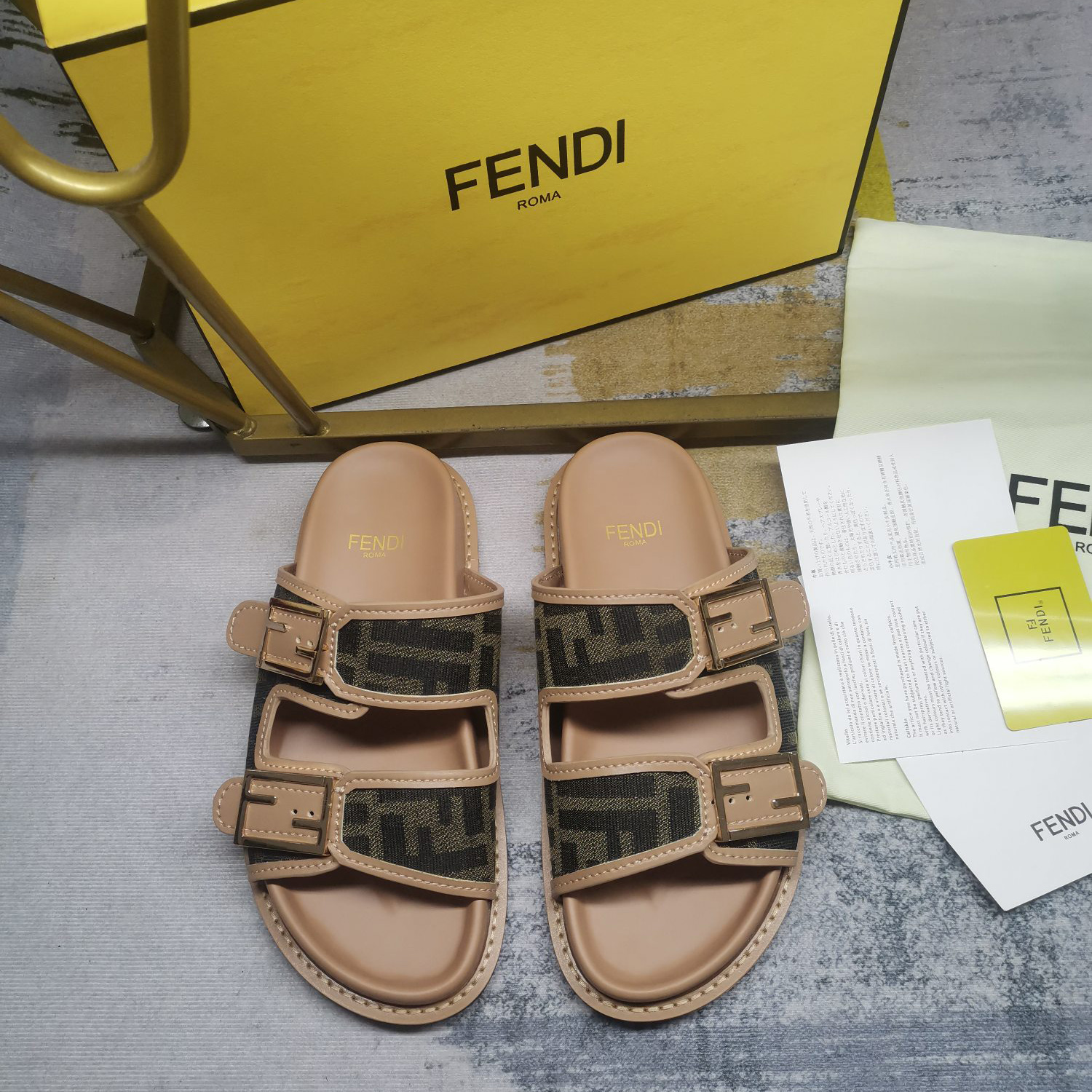 Fendi Feel Brown FF Fabric Slides - EUR FASHION
