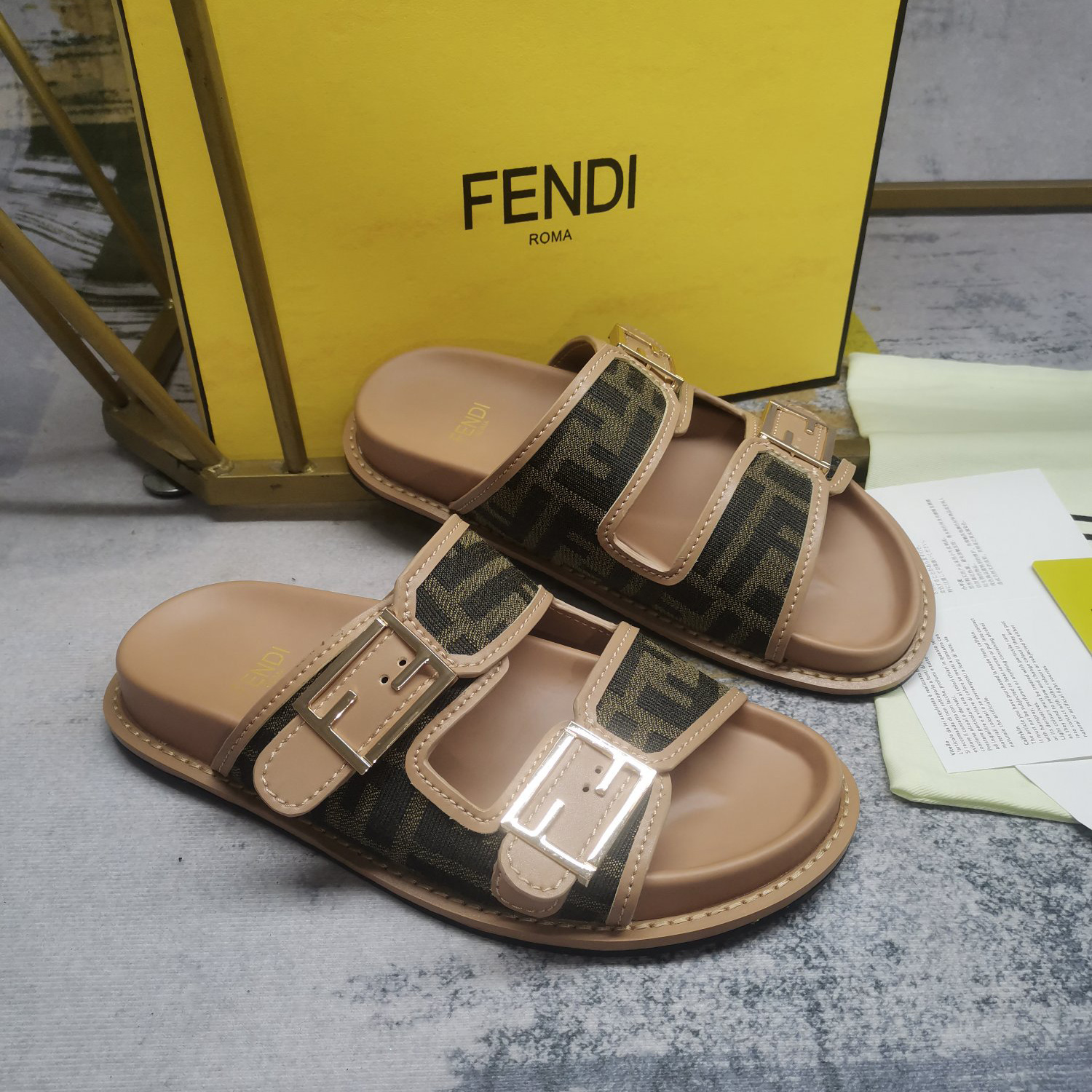 Fendi Feel Brown FF Fabric Slides - EUR FASHION
