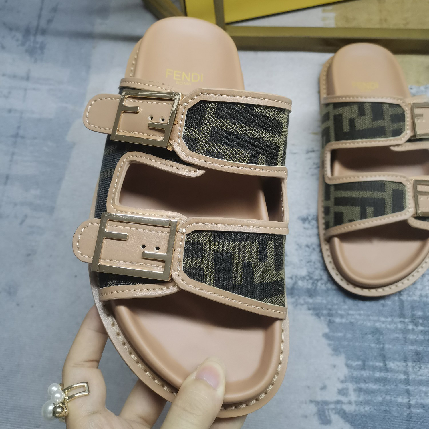 Fendi Feel Brown FF Fabric Slides - EUR FASHION