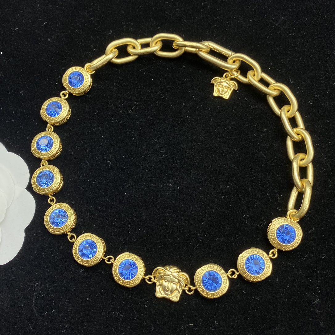 Versace  La Medusa Rhinestone Necklace - EUR FASHION