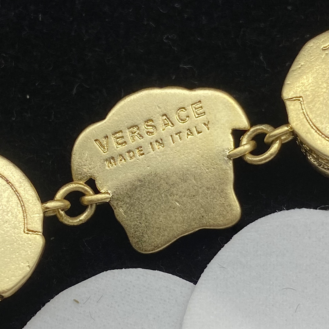 Versace  La Medusa Rhinestone Necklace - EUR FASHION