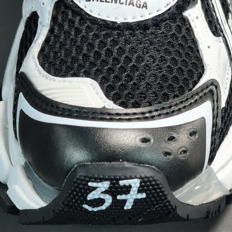 Balenciaga Runner Sneakers - EUR FASHION