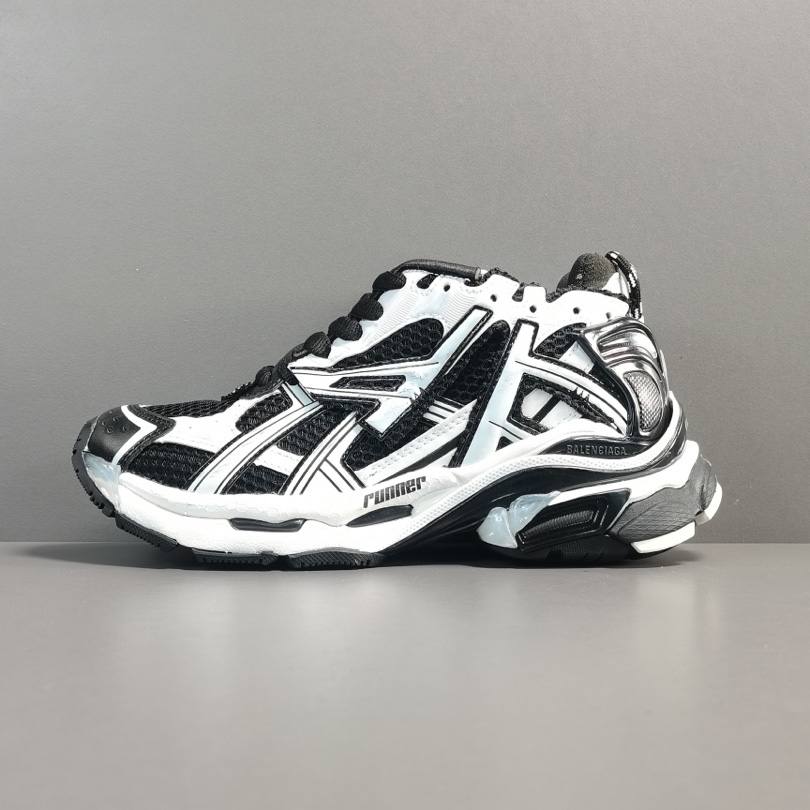 Balenciaga Runner Sneakers - EUR FASHION