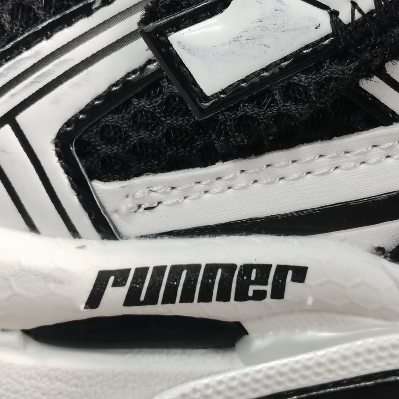 Balenciaga Runner Sneakers - EUR FASHION