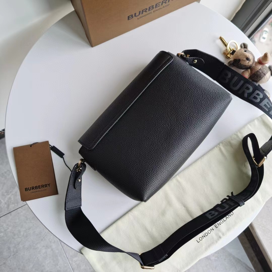 Burberry Hackberry Leather Cross -Body Bag (25-18-8.5cm) - EUR FASHION