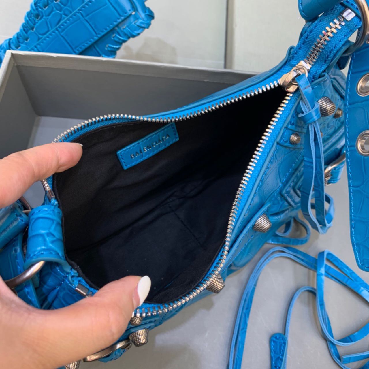 Balenciaga Le Cagole XS Shoulder Bag In Blue(26-12-6cm) - EUR FASHION