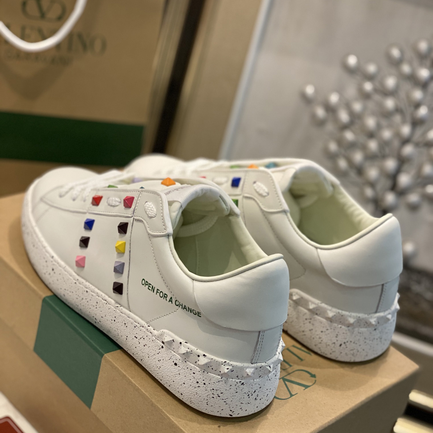 Valenti  Open For A Change Sneaker In Bio-Based Material In White/Multicolor - EUR FASHION
