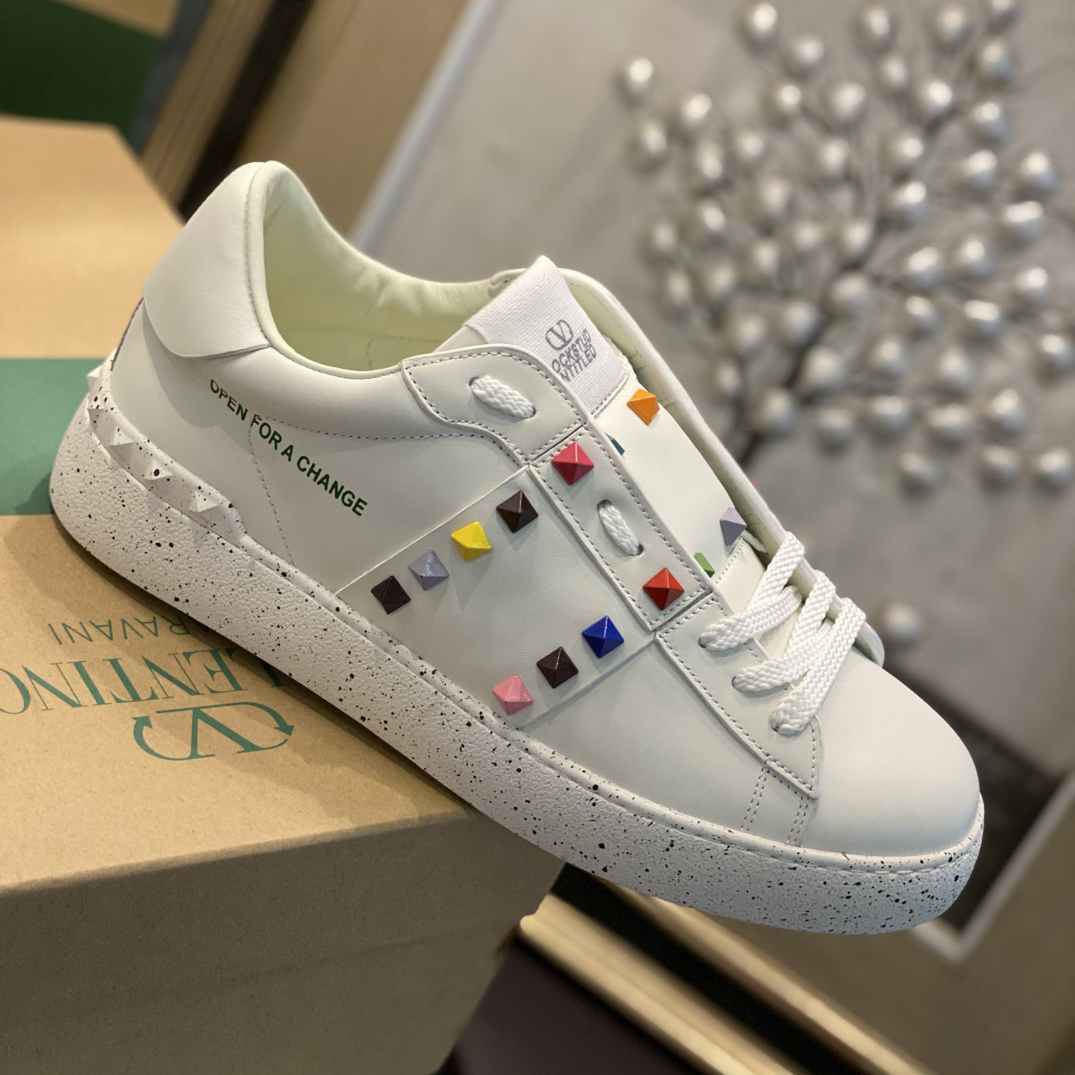Valenti  Open For A Change Sneaker In Bio-Based Material In White/Multicolor - EUR FASHION