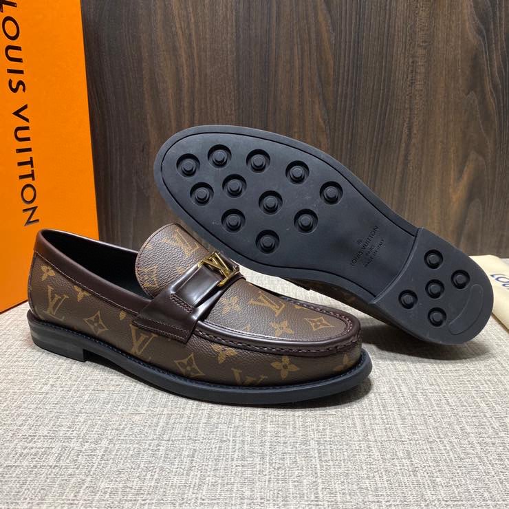 Louis Vuitton Major Loafer - EUR FASHION