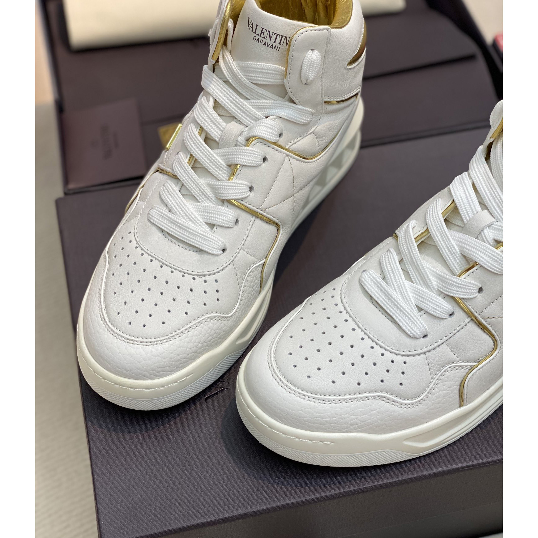 Valenti One Stud Mid-Top Nappa Sneaker - EUR FASHION
