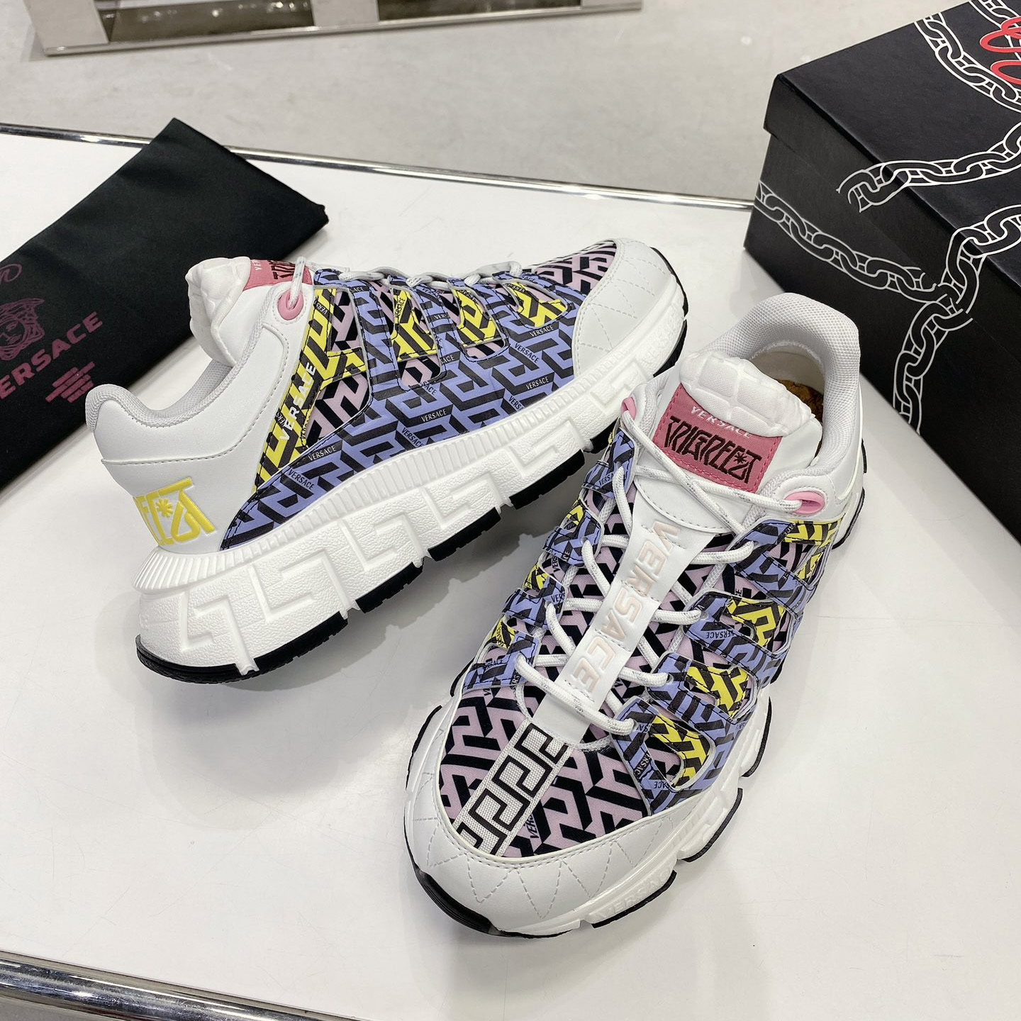 Versace Trigreca Sneakers  - EUR FASHION