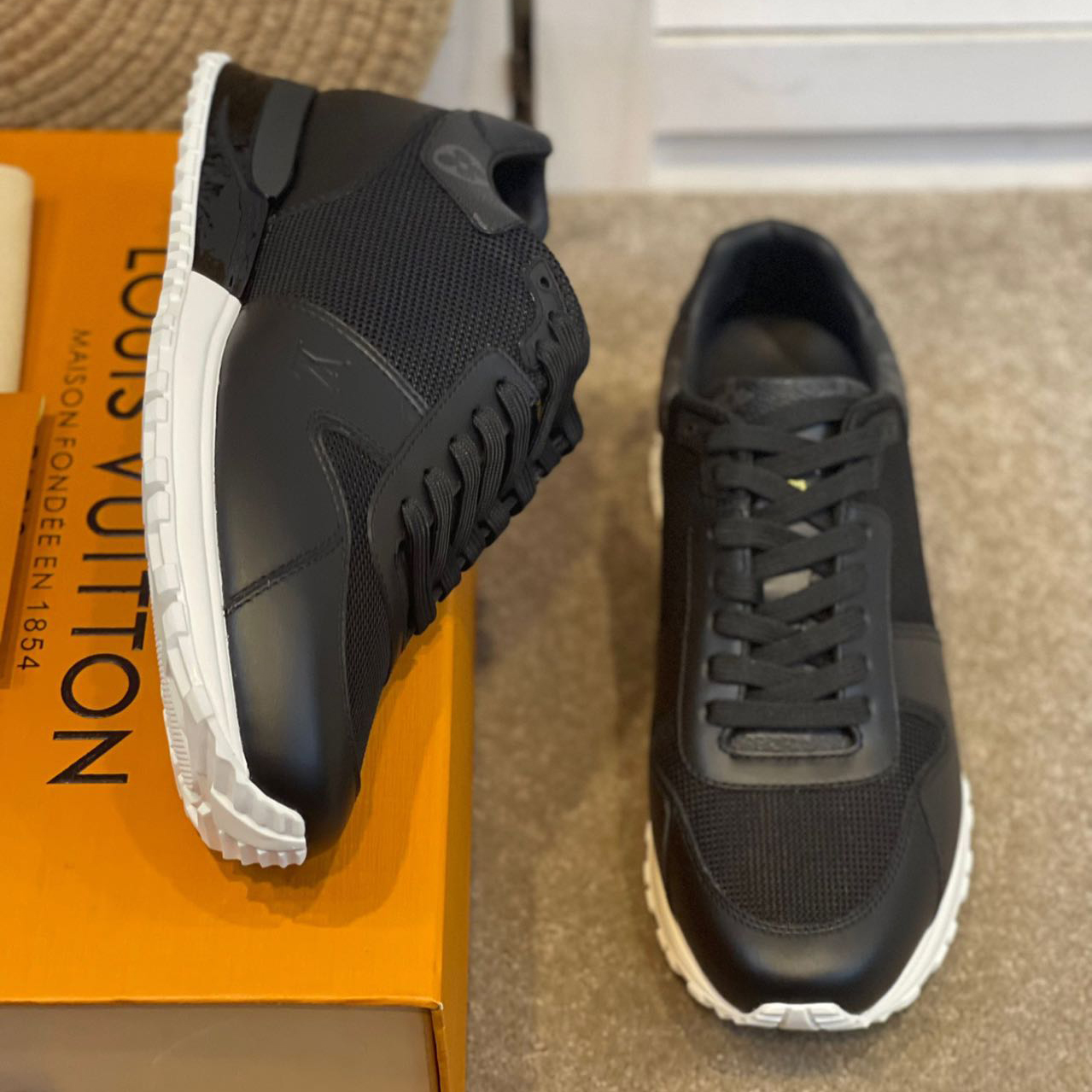 Louis Vuitton Run Away Sneaker    1A5AXB - EUR FASHION