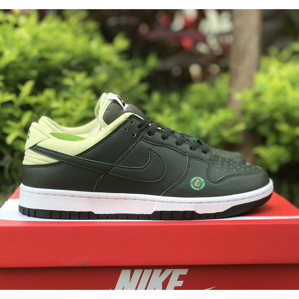 Nike Dunk Low “Avocado” Sneaker   DM7606-300 - EUR FASHION