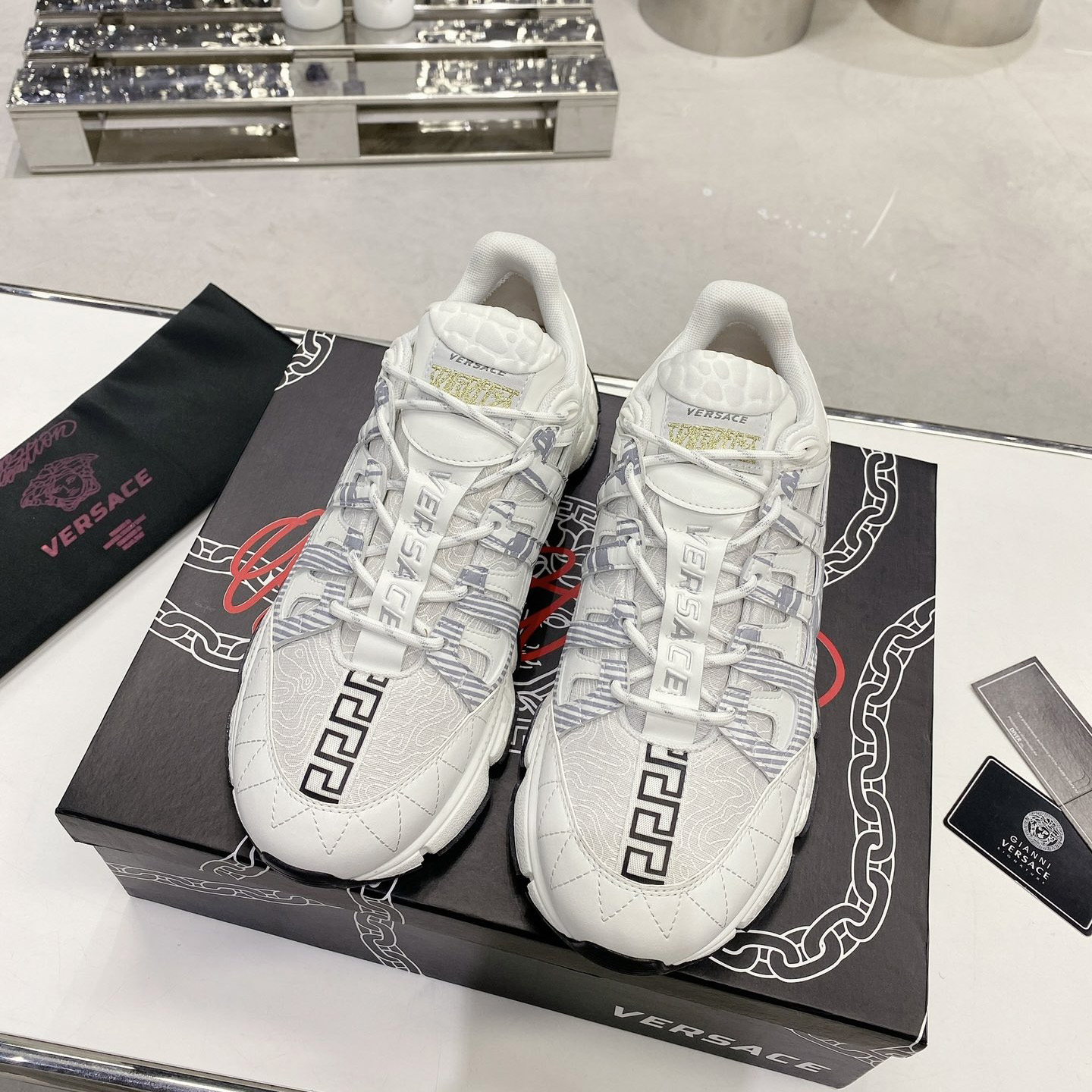 Versace Trigreca Sneakers  - EUR FASHION